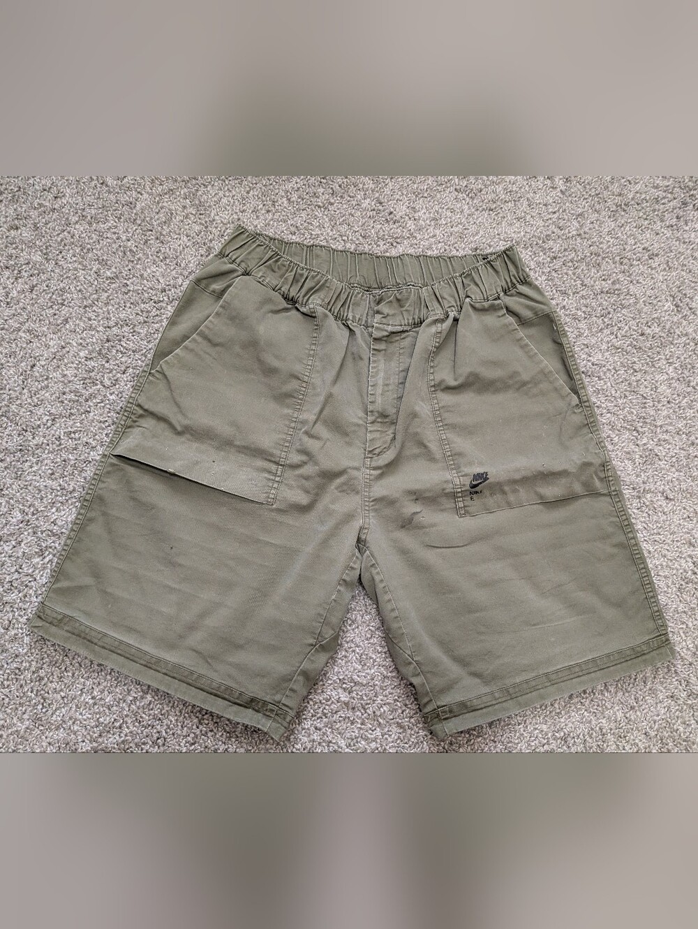 Vintage Y2K Nike Men’s Olive Utility Athletic Shorts